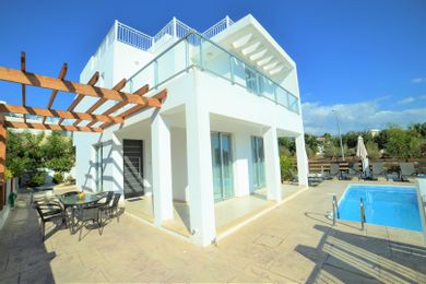 Villa Coral Bay 10 | Three Bedroom Villa with Private Swimming Pool