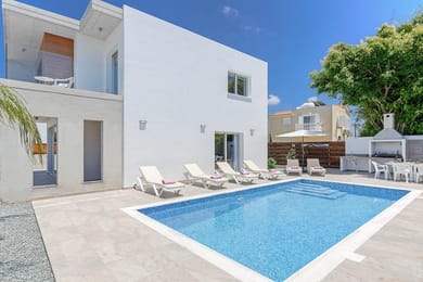 Villa Coral | Three Bedroom Villa with Private Swimming Pool