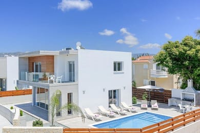 Villa Coral | Three Bedroom Villa with Private Swimming Pool
