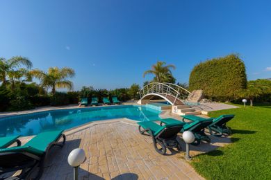 Villa Coral Bay View | Five Bedroom Villa with Private Swimming Pool