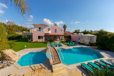 Villa Coral Bay View | Five Bedroom Villa with Private Swimming Pool