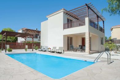 Villa Coral Bay Sun | Three Bedroom Villa with Private Swimming Pool
