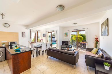 Villa Eliza | Three Bedroom Villa with Private Swimming Pool