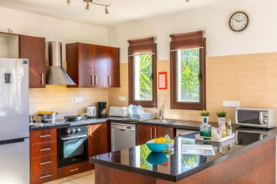 Villa Eliza | Three Bedroom Villa with Private Swimming Pool