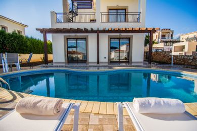 Villa Prengos | Three Bedroom Villa with Private Swimming Pool
