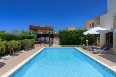 Villa Shanta | Three Bedroom Villa with Private Swimming Pool