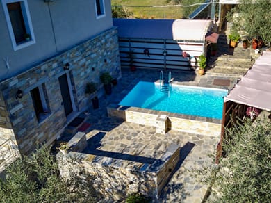 Effie's Maisonette with Detached Studio - Image 4