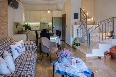 Effie's Maisonette with Detached Studio - Image 6