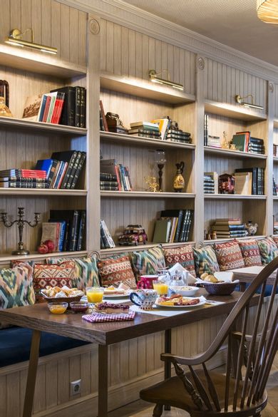 Ef Zin Hotel - Image 4