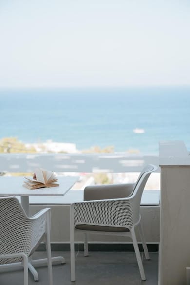 Deluxe Suite with Sea View & Outdoor Hot Tub