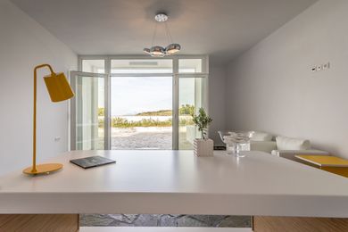 Eiriana Luxury Suites - Image 7