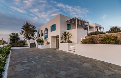 Eiriana Suites - Image 7