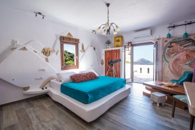 Oraia ELeni Suite