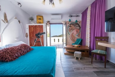 Oraia ELeni Suite