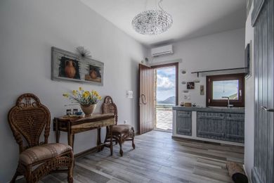 Zas (Zeus) Cave Suite