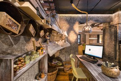 Elakati Luxury Boutique Hotel - Image 3