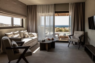 Family Suite | Jetted Tub | Sea View