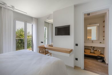One Bedroom Suite Sea View