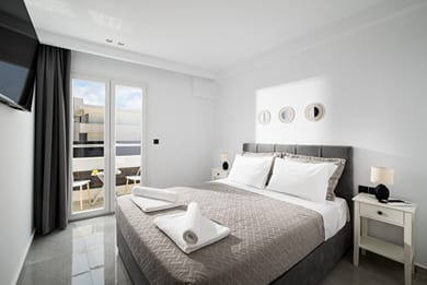 Double Suite with Sea View (capacity 2 guests)