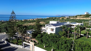Eleftheria Hotel Chania - Image 3