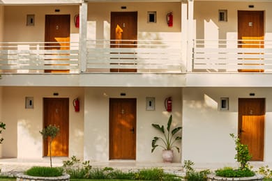 BOHOTEL Eleonas & Anex Apartments - Image 5
