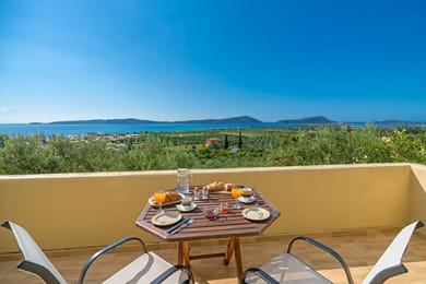 One Bedroom Apartment with Shared Pool