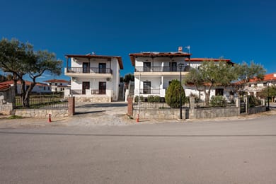 Eleon Suites & Apartments Halkidiki - Image 2