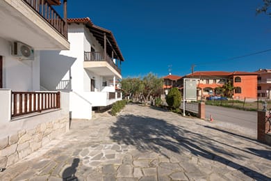 Eleon Suites & Apartments Halkidiki - Image 6
