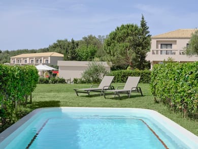 Family Room Garden View with Private Pool