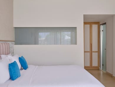 Junior Suite Side Sea View