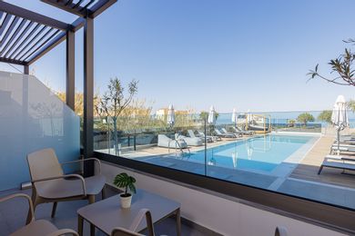 Eleven Boutique Suites - Image 2