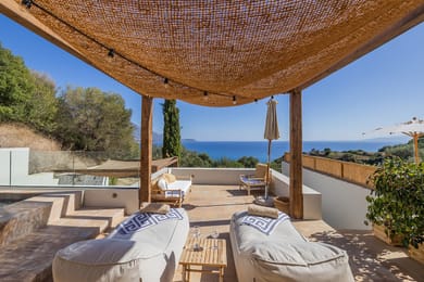 Ammos Sea View Jacuzzi Suite