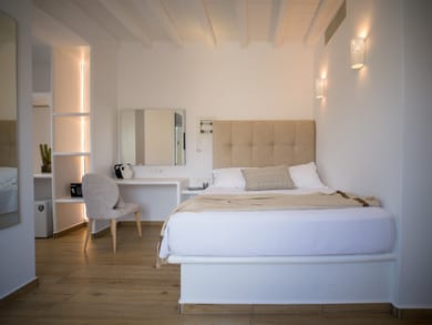 PREMIUM Family Sea View Suite with Sharing Pool
