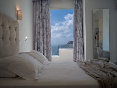 PREMIUM Family Sea View Suite with Sharing Pool