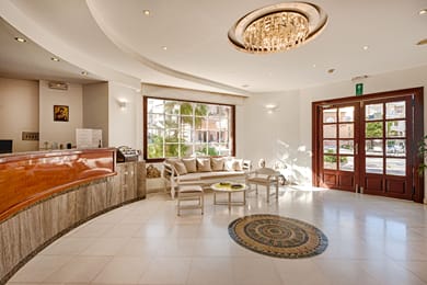 Elina Hotel - Image 6