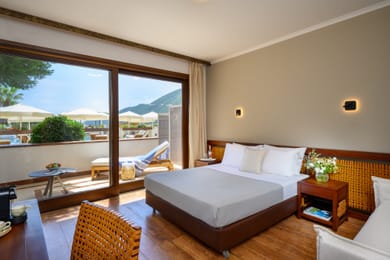Deluxe Triple Room Sea View