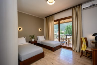 Standard Twin room with Balcony