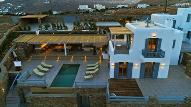 Villa Moonflower