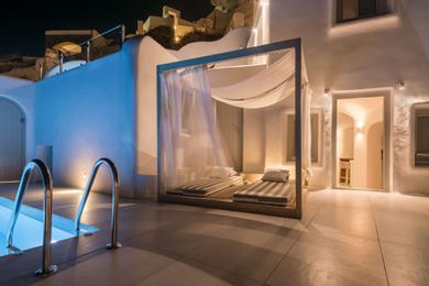 Presidential Suite with Private Heated Outdoor Pool & Caldera Sea View