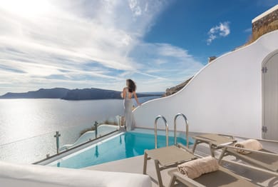 Splendid Suite with Two Private Heated Outdoor Pools & Caldera Sea View