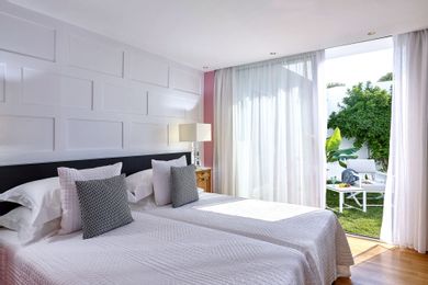 Four Bedroom Royal Spa Villa | private pool & Sea View