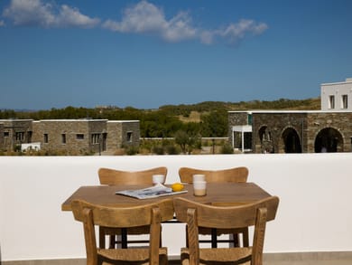 Seaside Two-Bedroom Maisonette with Sea View | 91m2