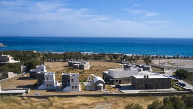 Emerald Tinos - Image 3