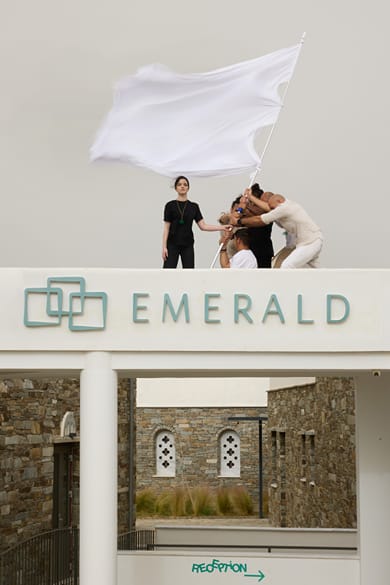 Emerald Tinos - Image 5