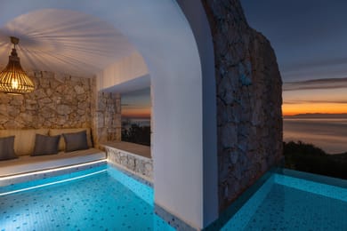 Emerald Honeymoon Allure Cave Suite