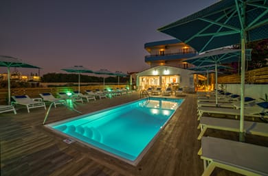 Emi Seaside - Image 7