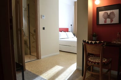 <span style="color:#ff004f;">Annex Executive Interconnecting Suite @ Our New Property Anasa Hotel</span>