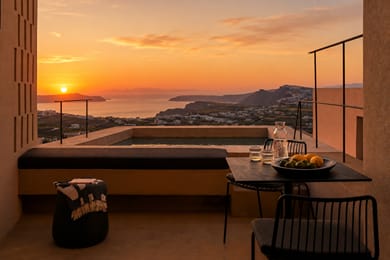 Enorme EOS Santorini - Adults Only - Image 3