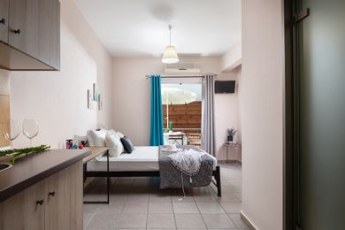 Standard Triple Studio