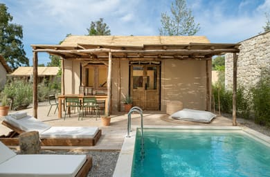 Lodge Tent with Garden & Pool